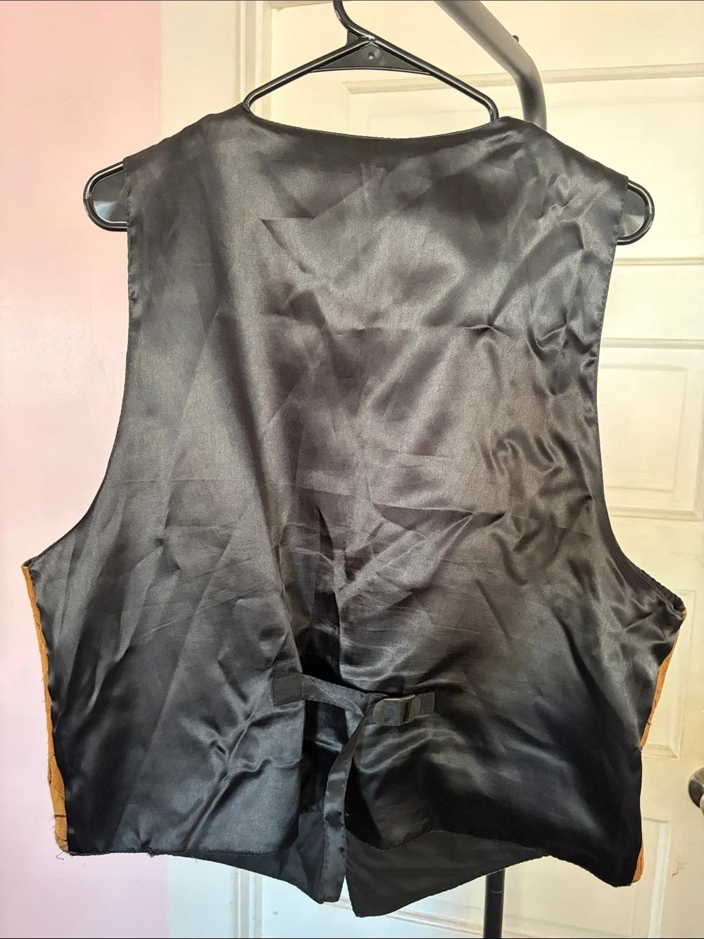 Vintage-style Men's Leather Vest in Brown with Black Design